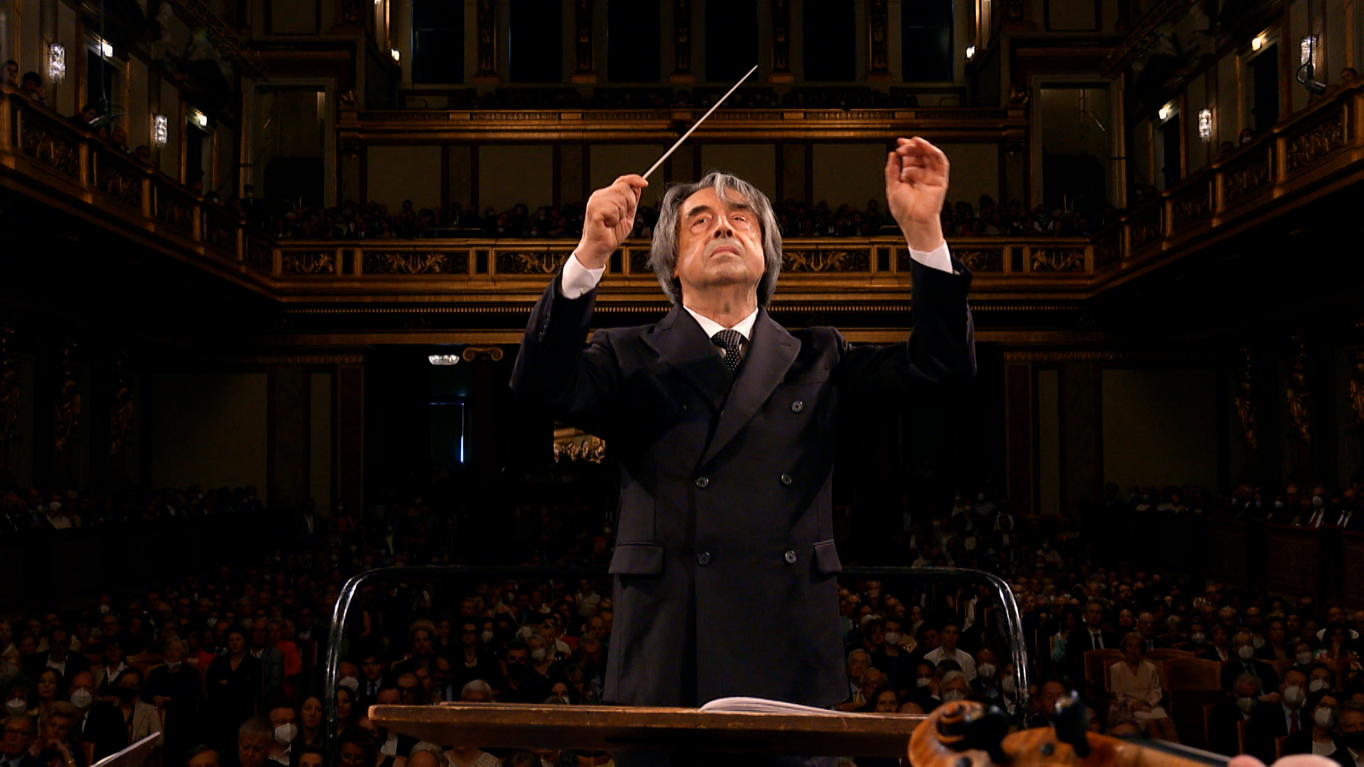 Questa sera Classica HD propone in prima visione Riccardo Muti e la Wiener Philharmoniker insieme per il 200° anniversario della Nona Sinfonia di Beethoven (Vienna, 1824 - 2024)