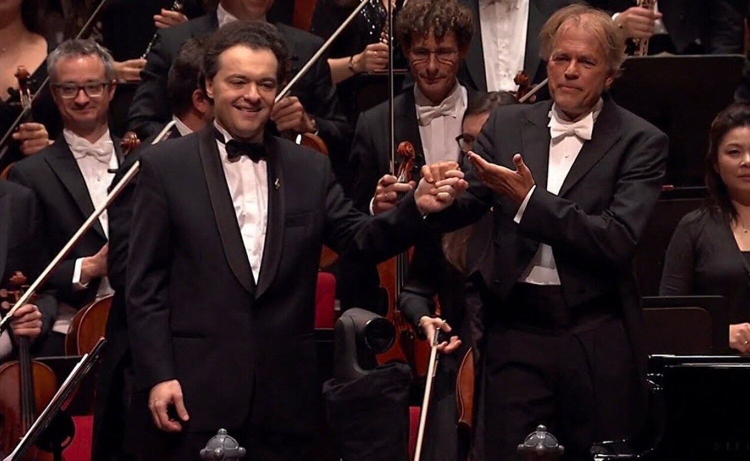 ... Mendelssohn e Verdi - Thomas Hengelbrock dirige la Royal Concertgebouw Orchestra in un concerto dal programma variegato, che lega romanticismo tedesco e italiano (RCO - Opening Night, 2018)
